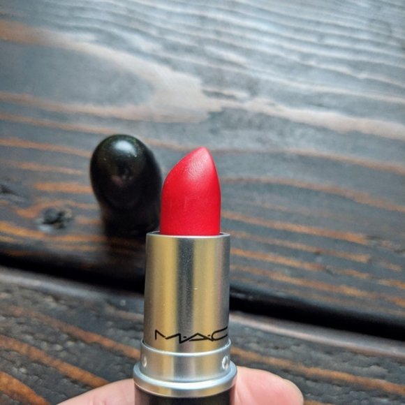 Mac Cosmetics Ruby Woo Retro Matte Lipstick - Picture 1 of 4